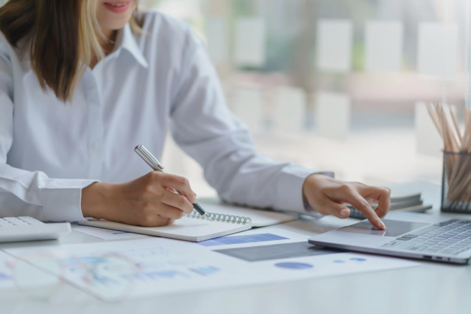 Gráfica de mejora en Core Web Vitals después de optimización técnica